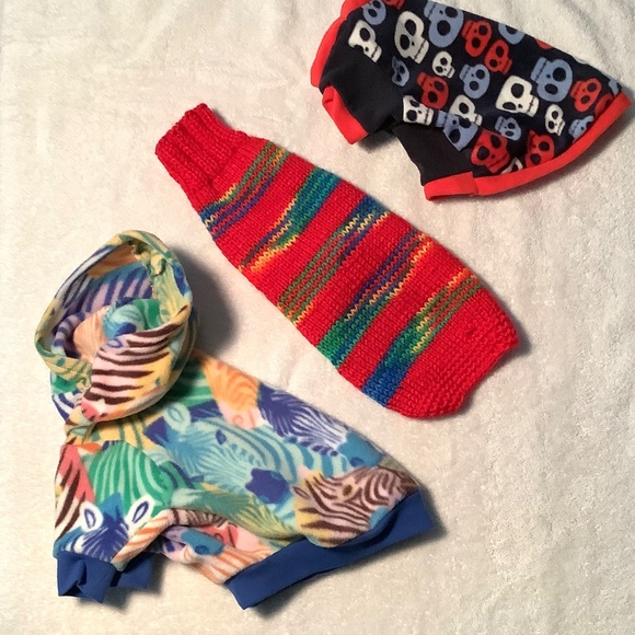 Hand knit doggie sweater. NWOT - Picture 5 of 5